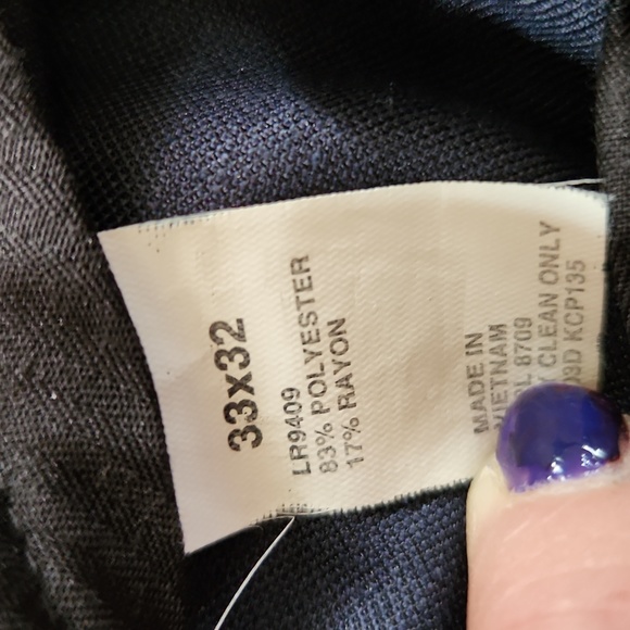 Kenneth Cole 33x32 two piece mens suit - Picture 11 of 11